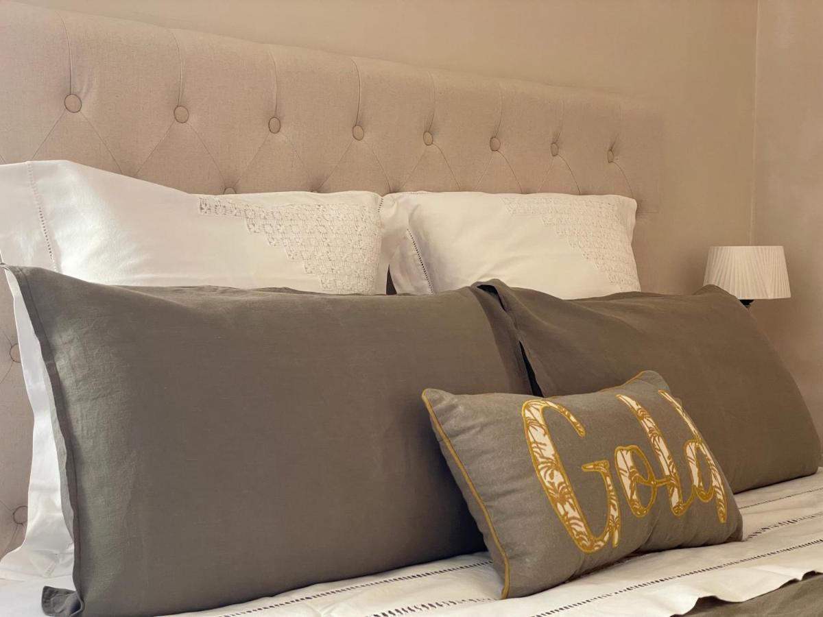 Bed and Breakfast Cote Jardin Sainte-Suzanne  Екстер'єр фото