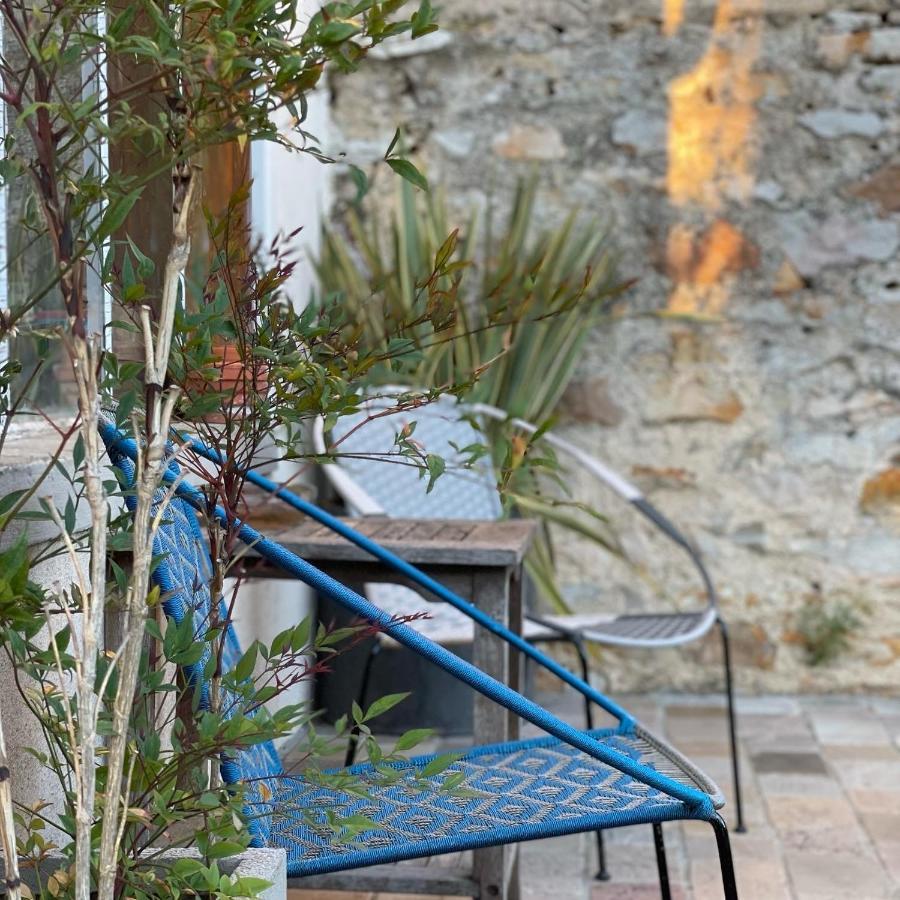 Bed and Breakfast Cote Jardin Sainte-Suzanne  Екстер'єр фото