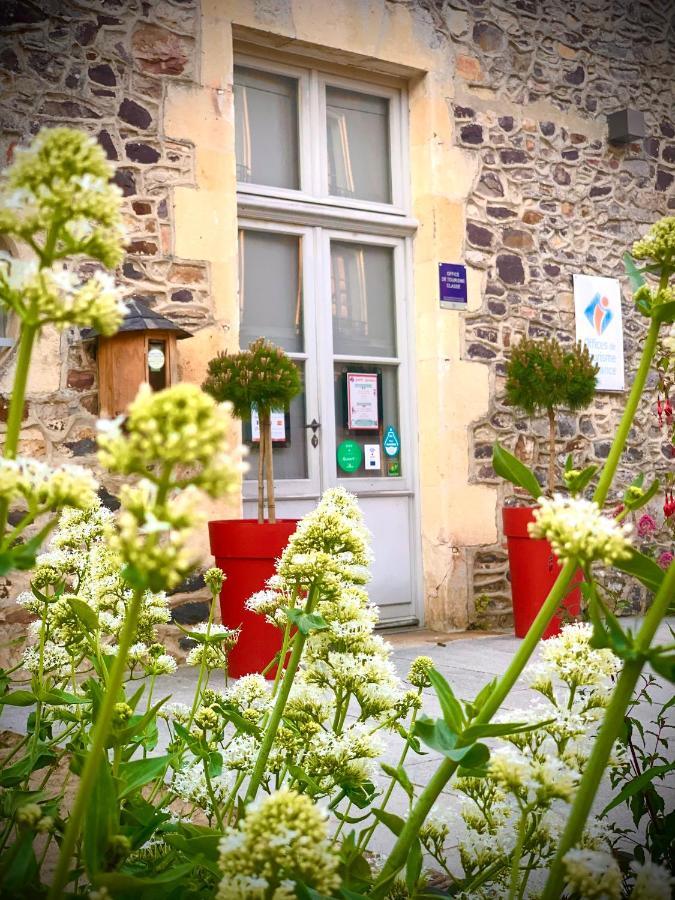 Bed and Breakfast Cote Jardin Sainte-Suzanne  Екстер'єр фото